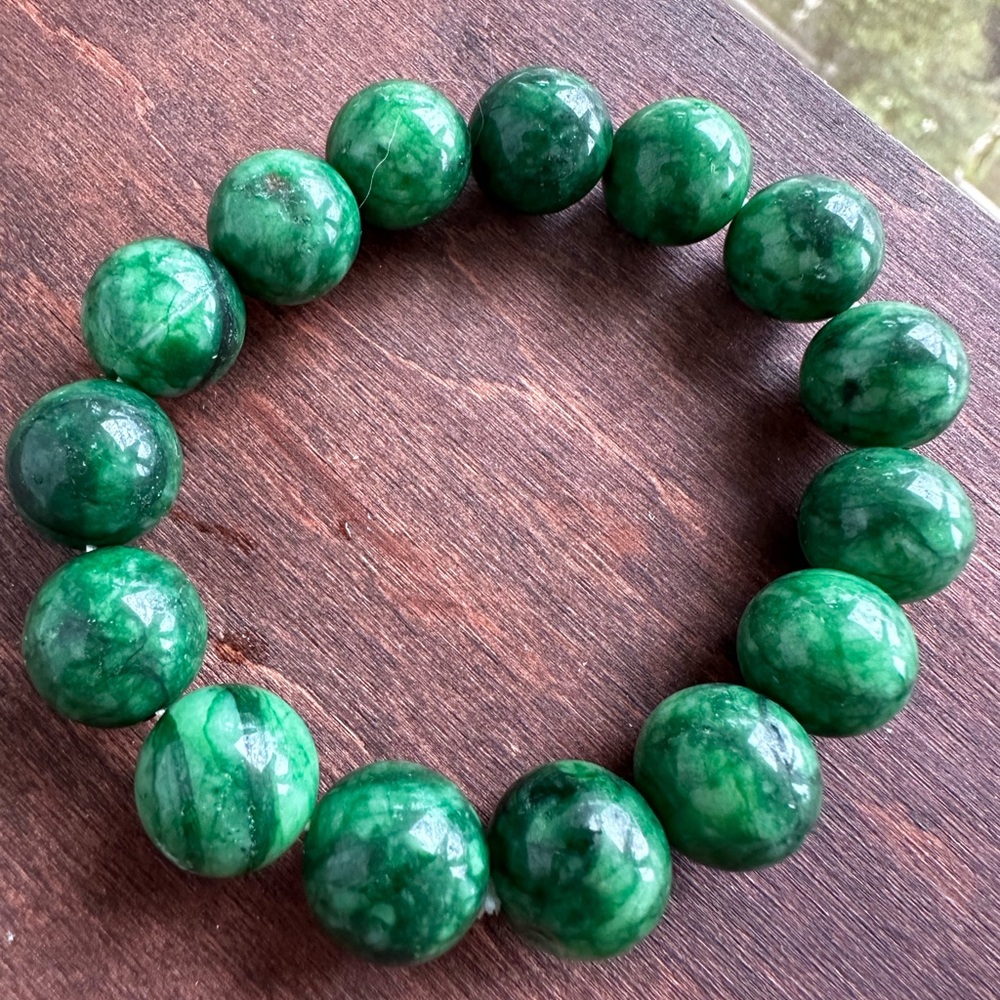 Green Beaded Jade Bracelet (Stretchable)